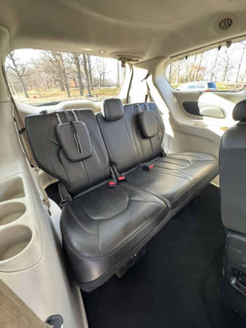 2017 Chrysler Pacifica Touring-L