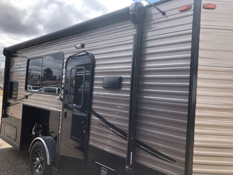 2022 Glacier 17’ RV EXPLORER