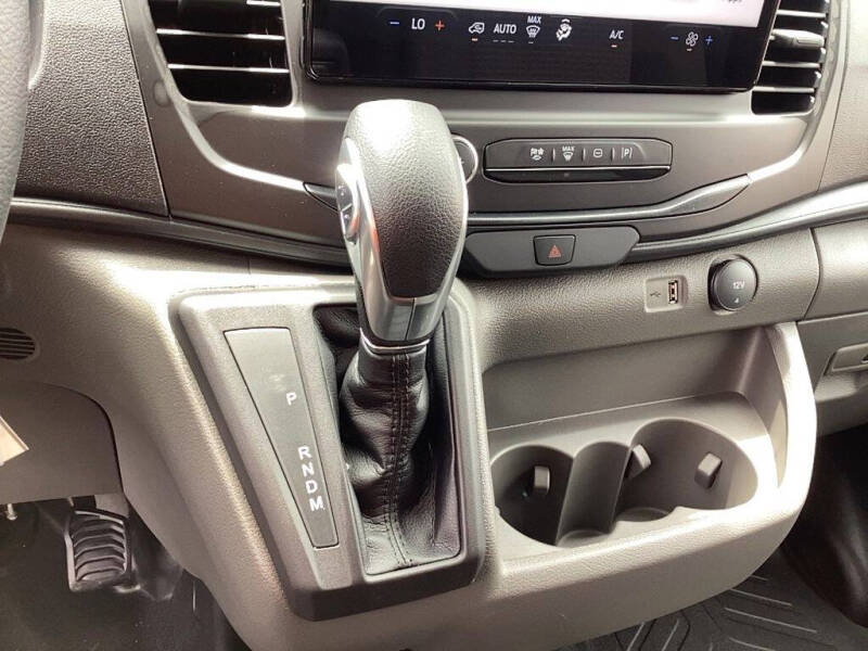 2025 Ford Transit 250