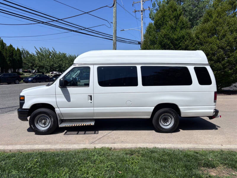 2011 Ford E-Series E-350 SD