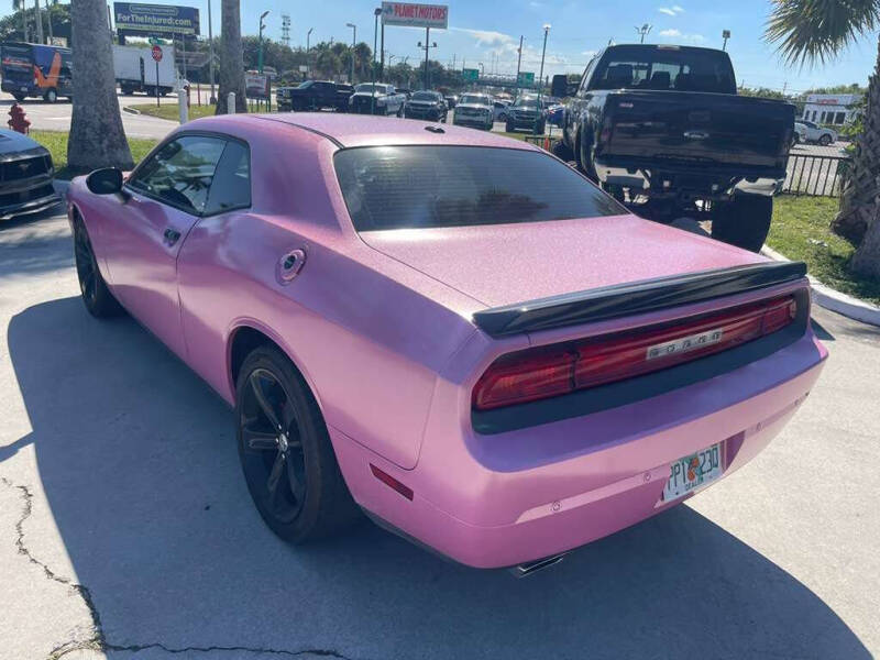 2014 Dodge Challenger SXT