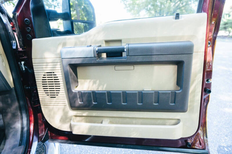 2011 Ford F-350 Super Duty Lariat