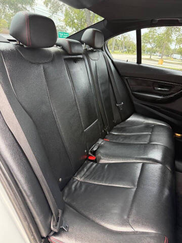 2012 BMW 3 Series 328i