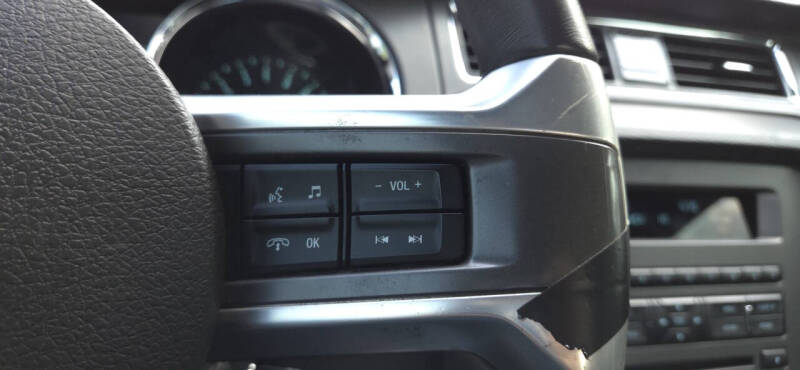 2014 Ford Mustang V6