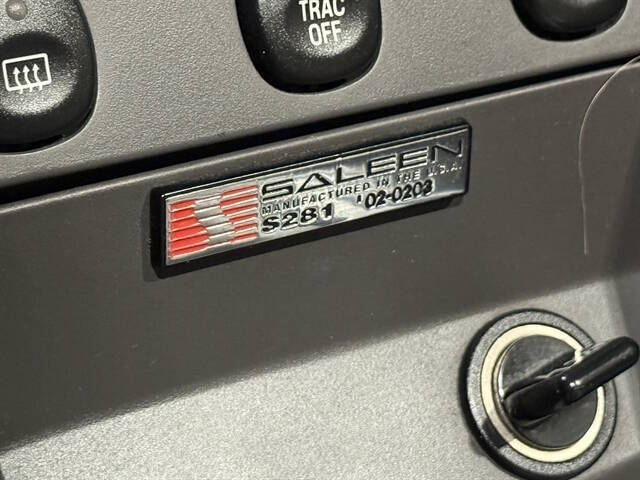 2002 Ford Mustang GT Deluxe