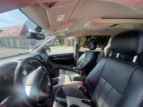 2013 Chrysler Town and Country