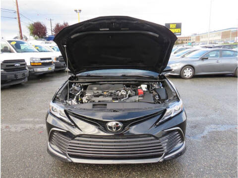 2024 Toyota Camry LE