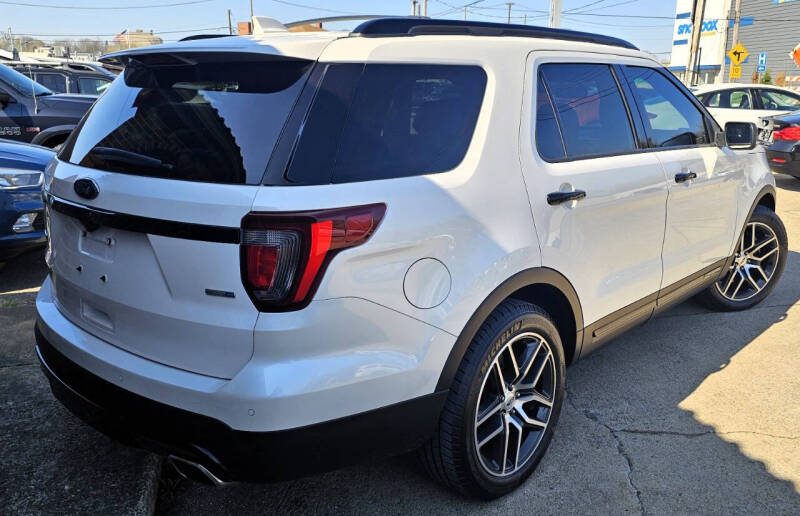 2017 Ford Explorer Sport