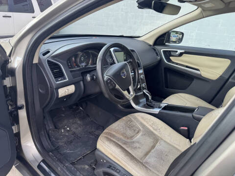 2016 Volvo XC60 T6 Drive-E
