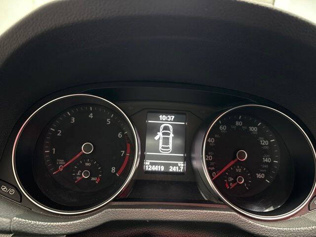 2016 Volkswagen Passat 1.8T SEL Premium