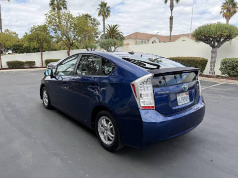 2010 Toyota Prius III