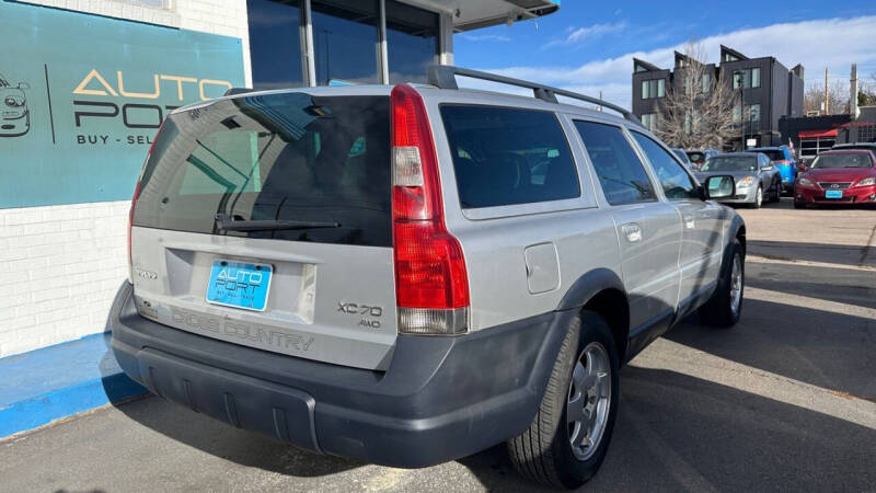 2004 Volvo XC70