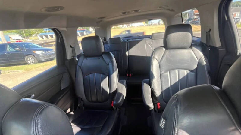 2016 GMC Acadia SLE-2