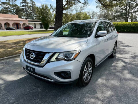 2017 Nissan Pathfinder for sale at HWY 17 Auto Sales in Savannah GA