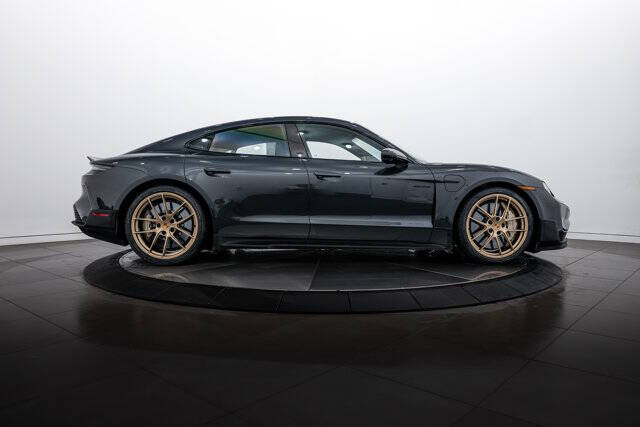 2025 Porsche Taycan Turbo GT