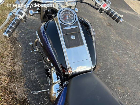 2005 Suzuki Boulevard