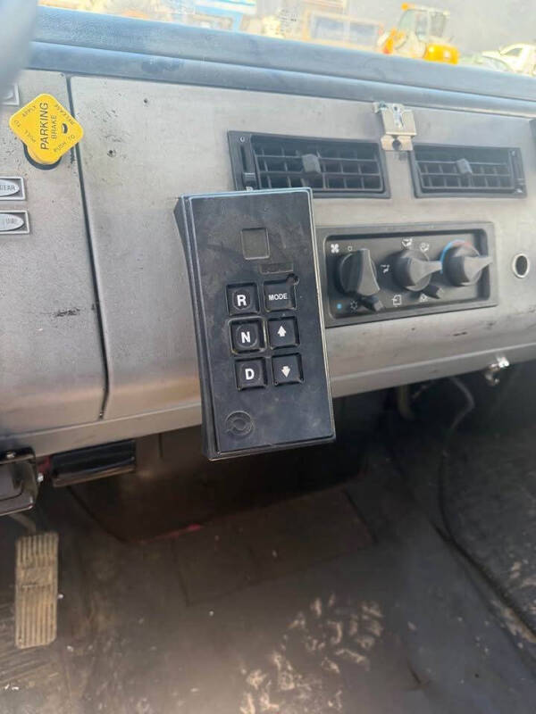 1999 Freightliner FL60
