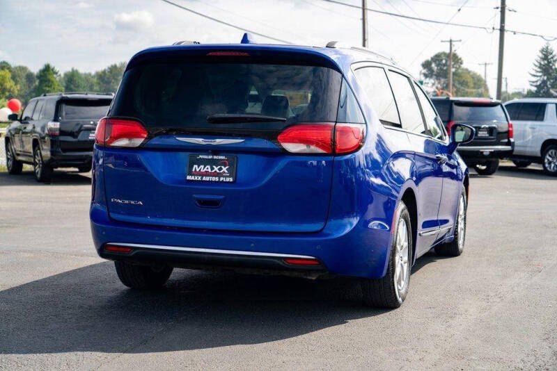 2020 Chrysler Pacifica Touring L