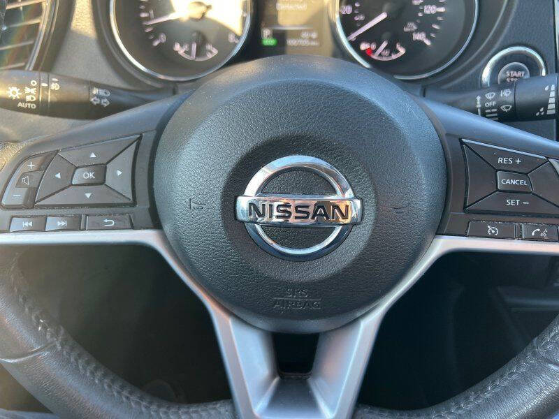 2017 Nissan Rogue SV