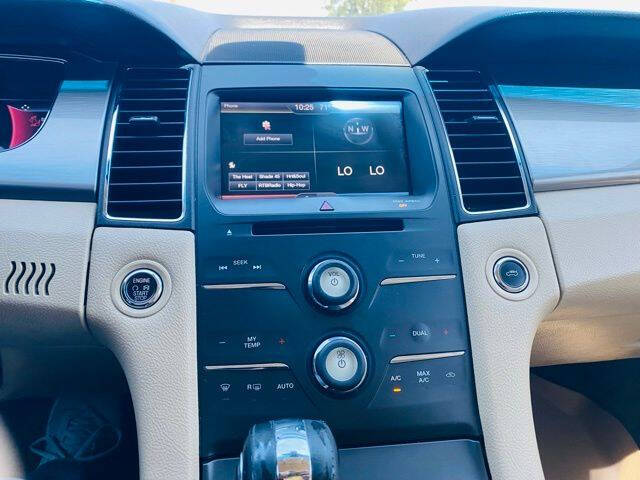 2015 Ford Taurus SEL