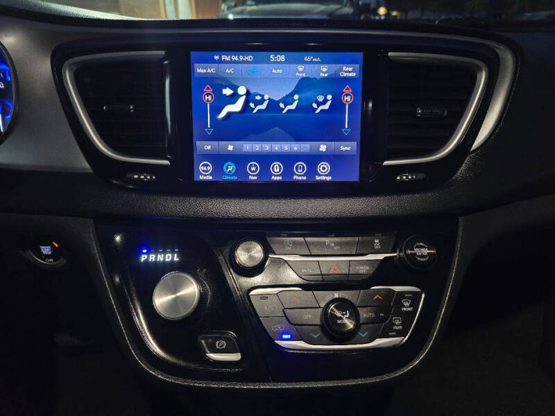 2020 Chrysler Pacifica Touring