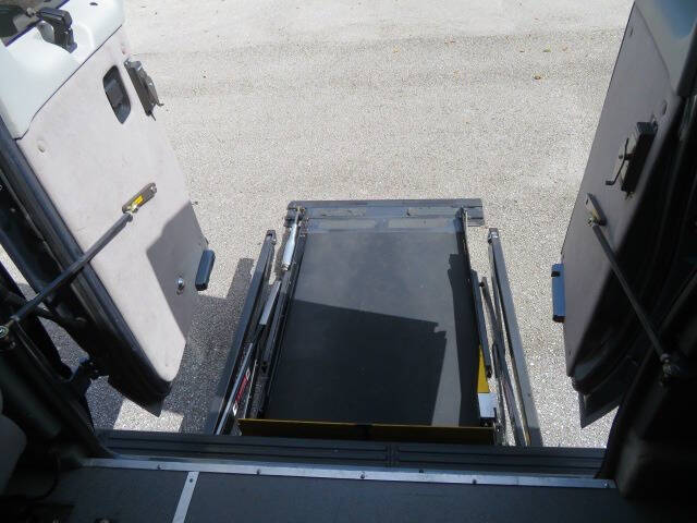 2013 Ford E-Series E-150 XLT