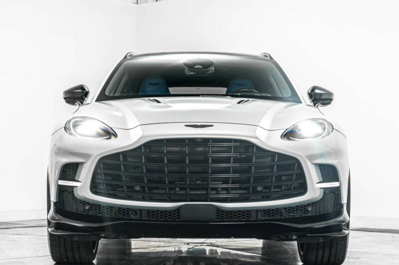 2023 Aston Martin DBX 707