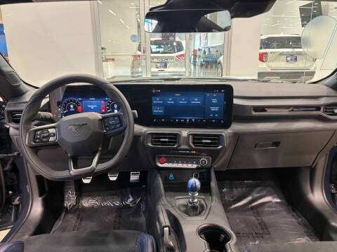 2025 Ford Mustang Dark Horse