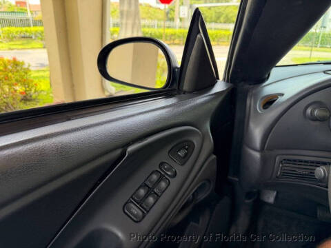 2002 Ford Mustang Deluxe