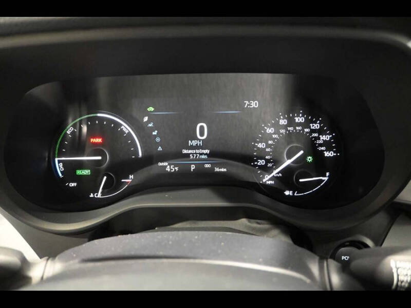 2025 Toyota Sienna LE 8-Passenger