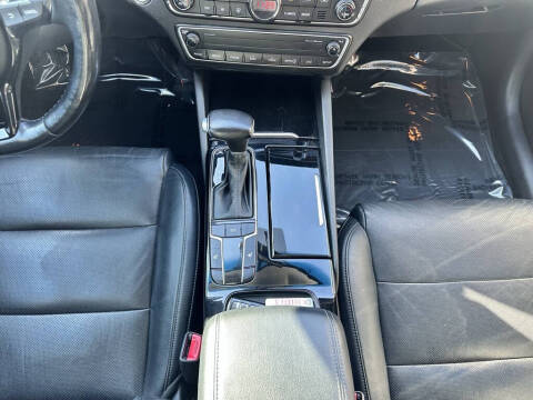 2017 Kia Cadenza Premium