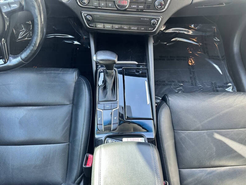 2017 Kia Cadenza Premium