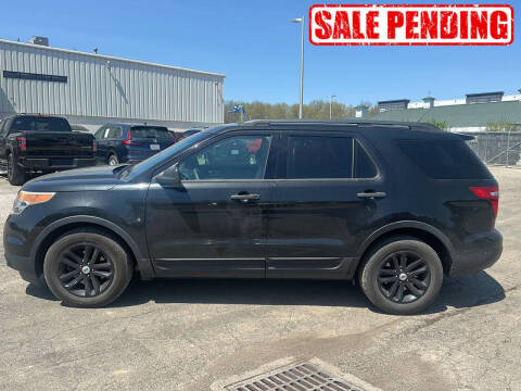 2015 Ford Explorer for sale at Auto Center of Columbus in Columbus OH