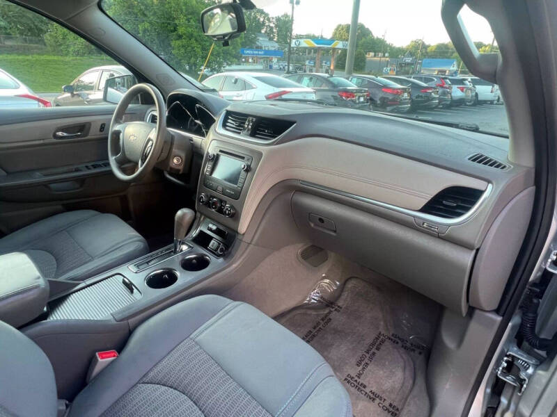 2017 Chevrolet Traverse LS