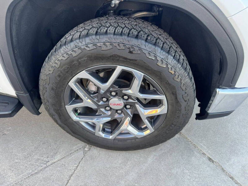2025 GMC Sierra 1500 SLT