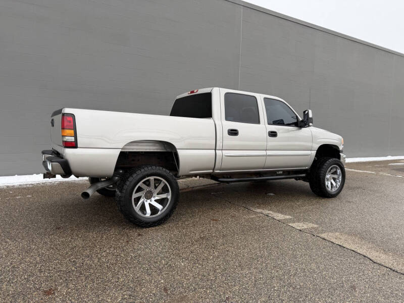 2004 GMC Sierra 2500HD SLT
