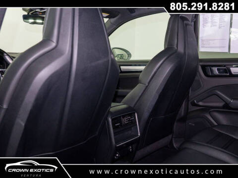 2023 Porsche Cayenne Platinum Edition