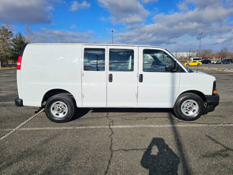 2017 GMC Savana 2500