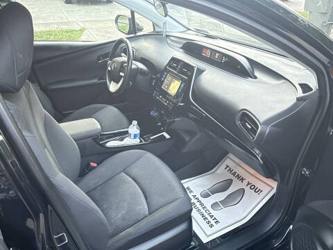 2016 Toyota Prius Three Touring