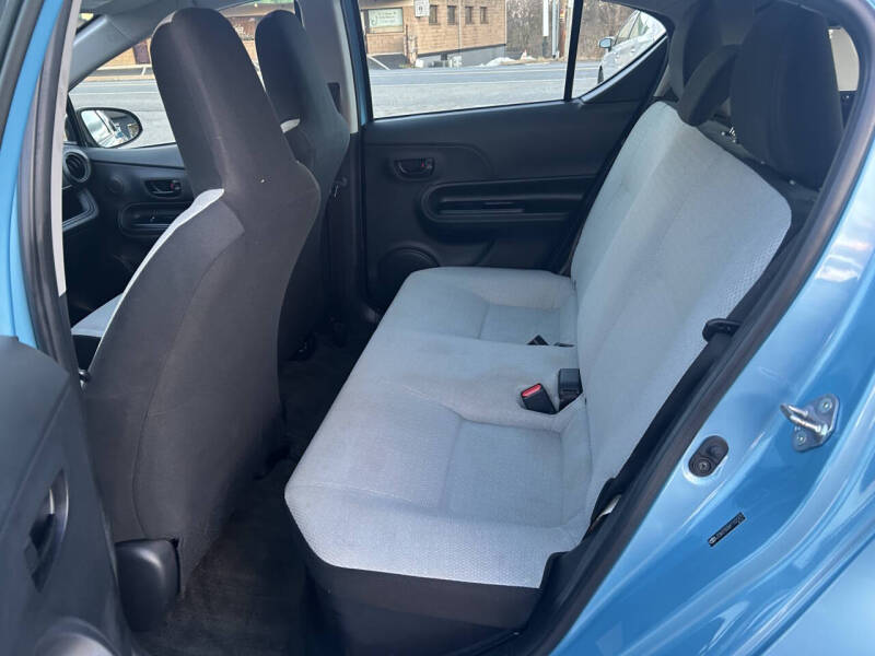 2015 Toyota Prius c Two