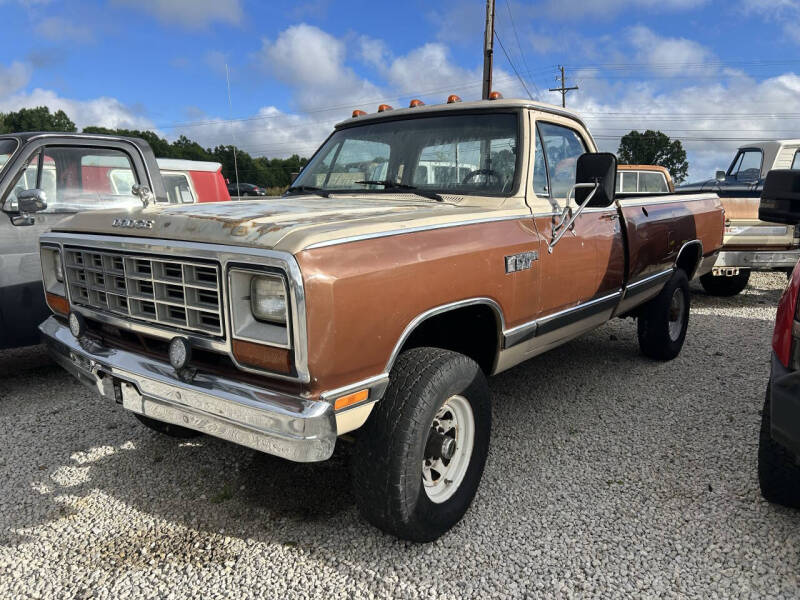 1984 Dodge W series's photo