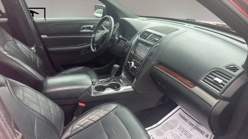 2017 Ford Explorer Platinum
