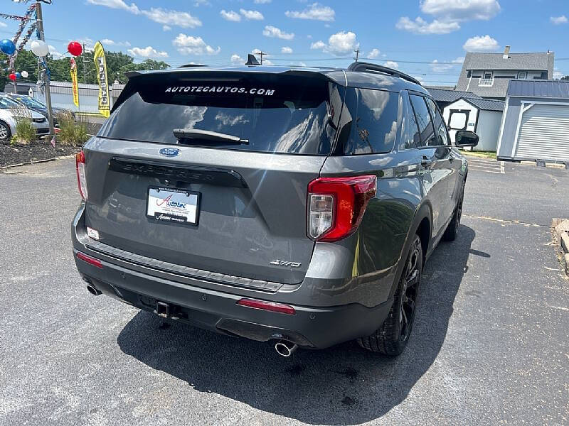 2023 Ford Explorer ST-Line