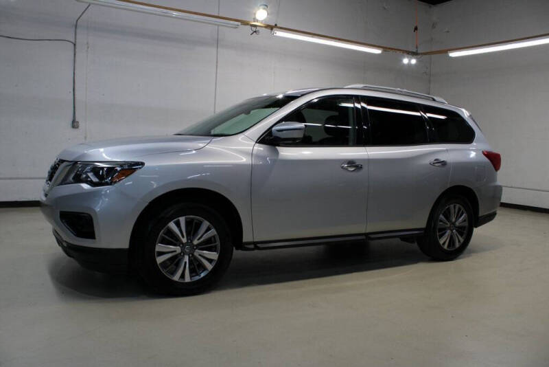 2020 Nissan Pathfinder SL