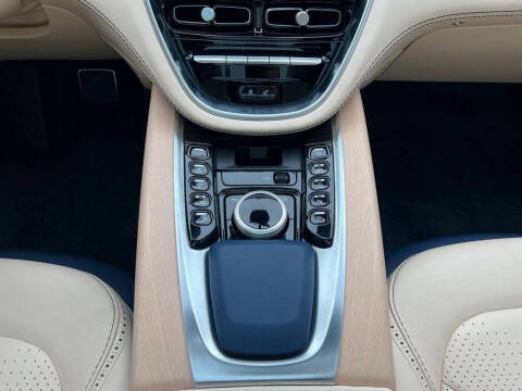 2021 Aston Martin DBX