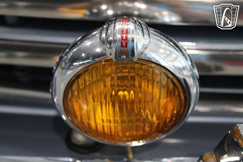 1947 Ford Super Deluxe