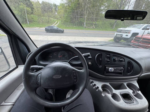 2002 Ford E-Series E-350 SD XLT