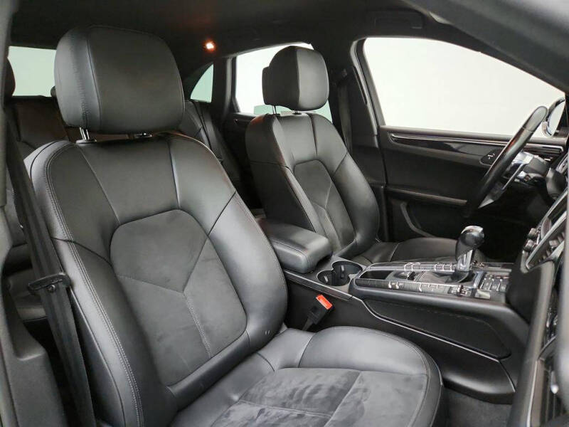 2016 Porsche Macan S