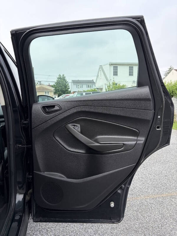 2014 Ford Escape S