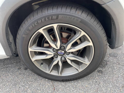 2017 Volvo V60 Cross Country T5 Premier